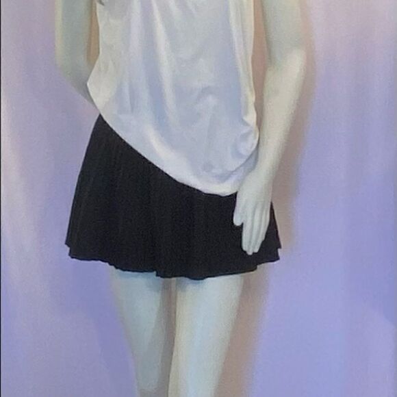 NWOT Forever 21 pleated skirt - Picture 4 of 7